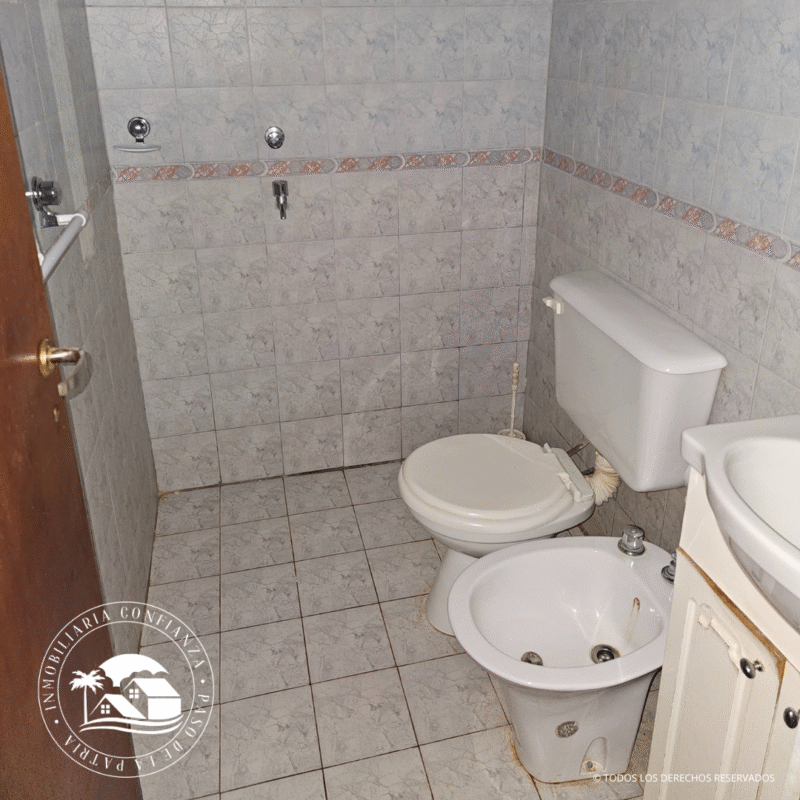 C.N° 3049: Casa con pileta a 300 mts de Playa Pelícano. B° Pescadores