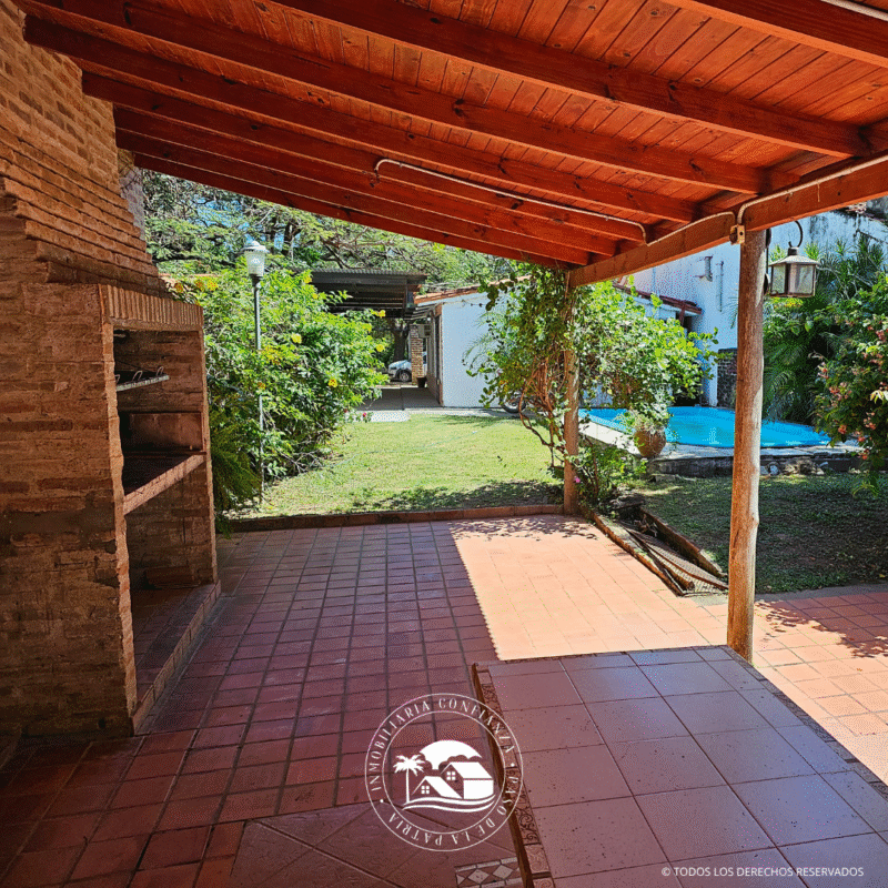 C.Nº 3024: Casita de un dormitorio con piscina, Céntrica