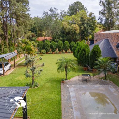 C.Nº 3025: Casa con hermoso parque y piscina