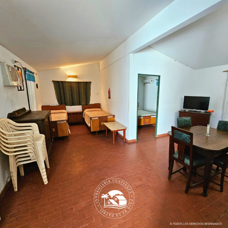 C.Nº 3024: Casita de un dormitorio con piscina, Céntrica