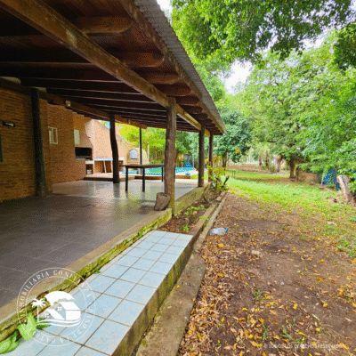 C.N° 3049: Casa con pileta a 300 mts de Playa Pelícano. B° Pescadores