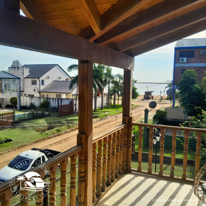 C.N° 3035: Casa en venta, a mts de Playa Grande