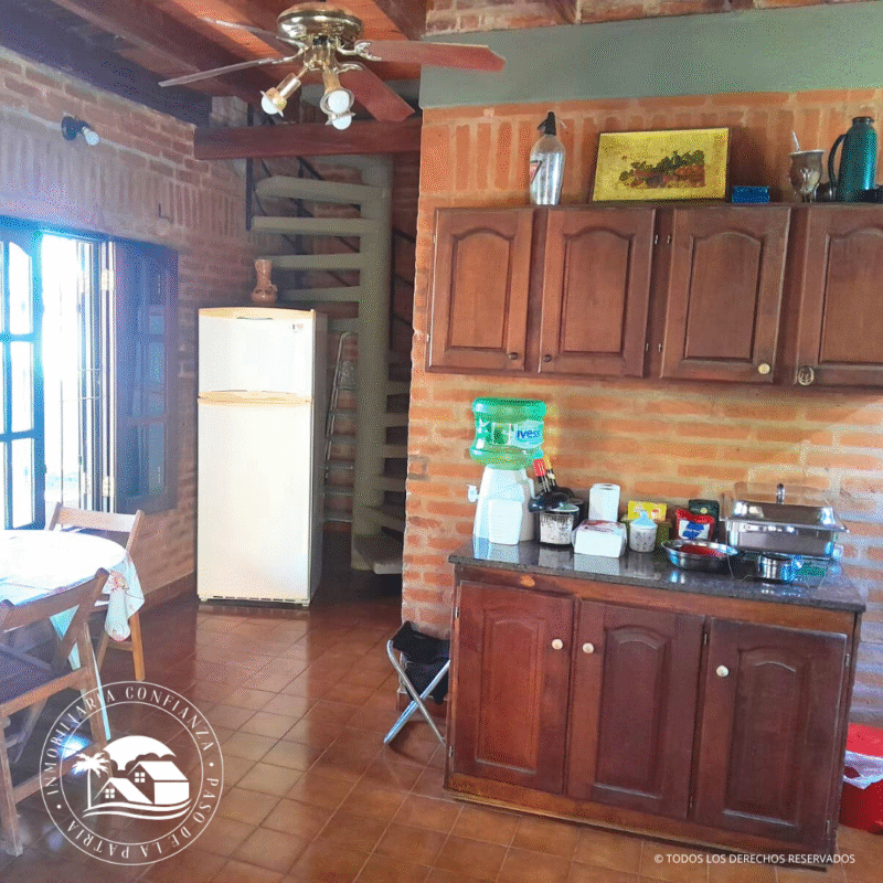 C.N° 3035: Casa en venta, a mts de Playa Grande