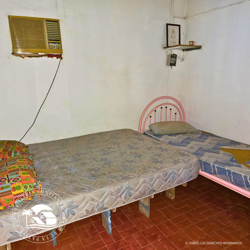 C.N° 3049: Casa con pileta a 300 mts de Playa Pelícano. B° Pescadores