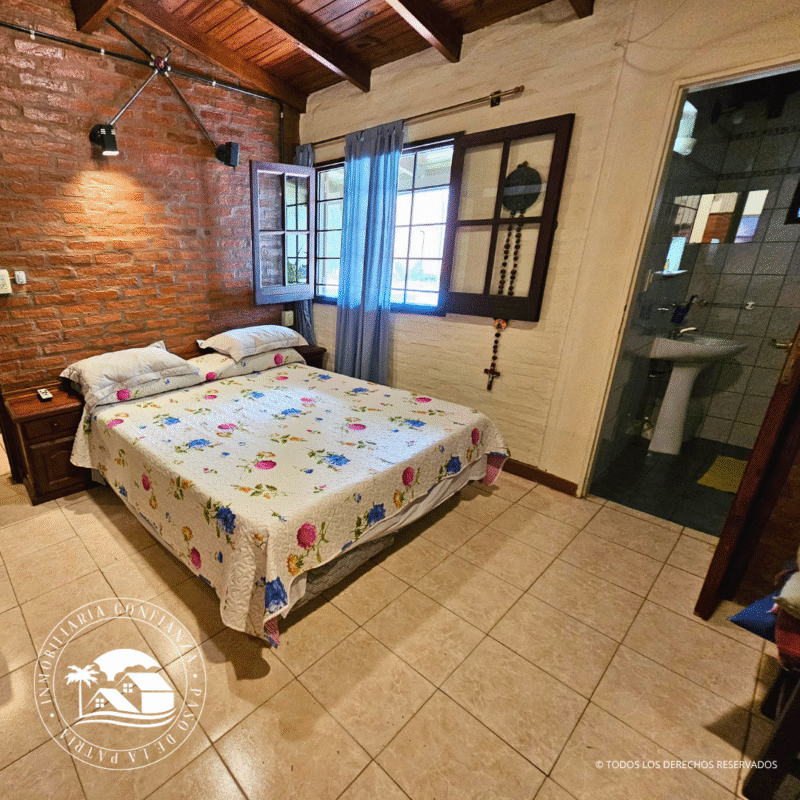 C.Nº 3025: Casa con hermoso parque y piscina