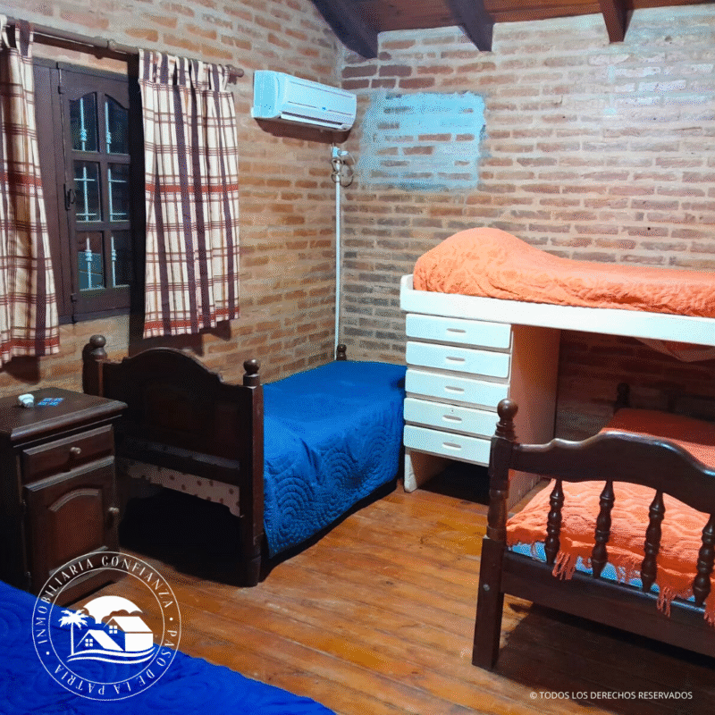 C.N° 3035: Casa en venta, a mts de Playa Grande