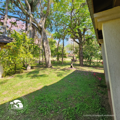 C.N° 3048: Casa de 2 pisos sobre Av. Virgen de Itatí