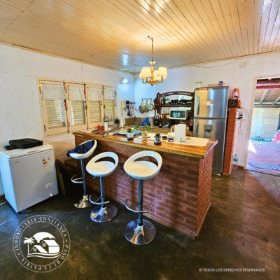 C.N° 3046: Casa con pileta y hermoso patio