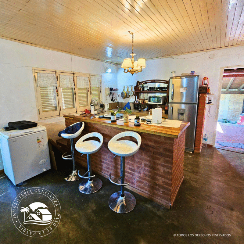 C.N° 3046: Casa con pileta y hermoso patio