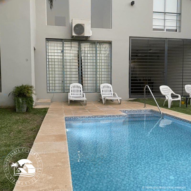 C.N° 12: Modernos duplexs para 8 personas con piscina y muy cerca de Playa Grande