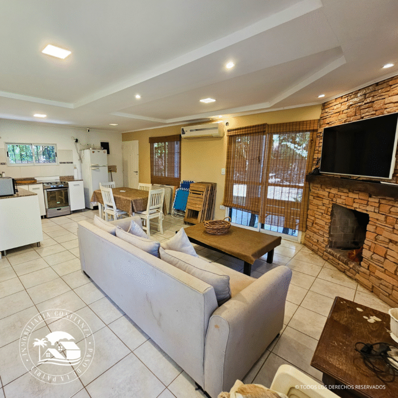 C.Nº 3051: Hermosa casa con pileta y mega-parque!