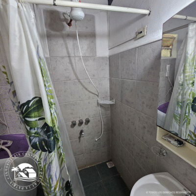 C.N° 05 Hermosa casa para 10 personas, con piscina a mts de la Playa