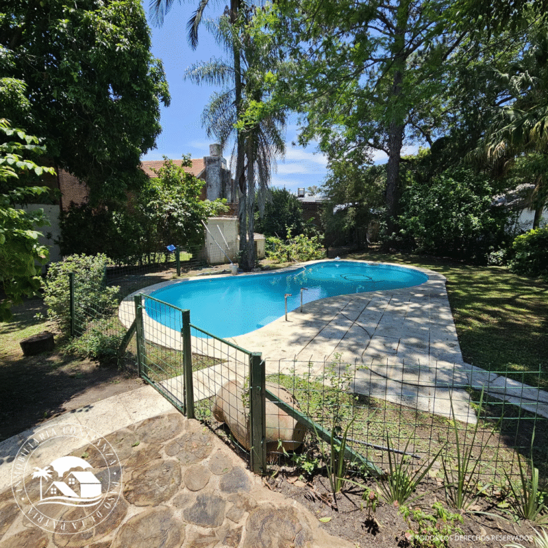 C.N° 05 Hermosa casa para 10 personas, con piscina a mts de la Playa