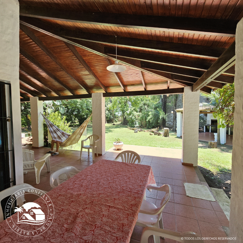 C.N° 05 Hermosa casa para 10 personas, con piscina a mts de la Playa